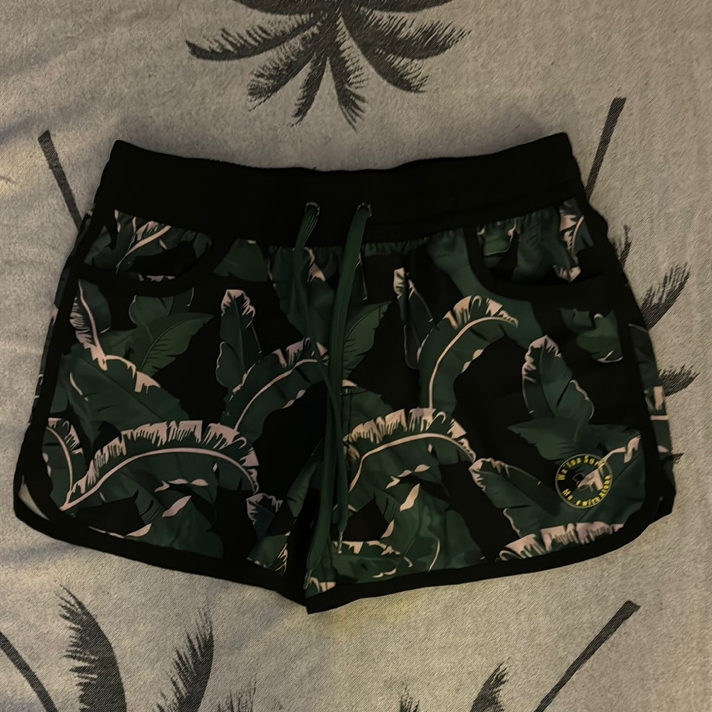 Tropical Green Women's Shorts